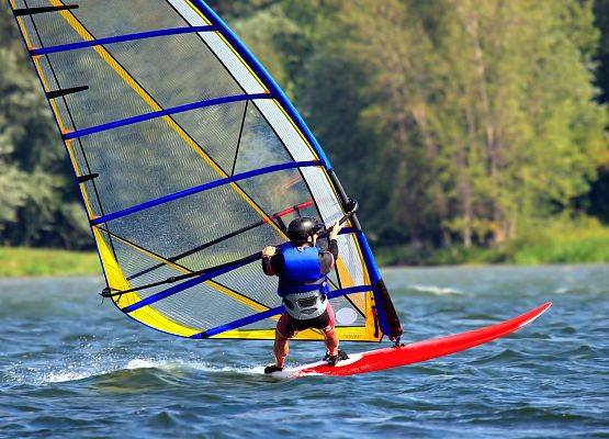 Windsurfing na jeziorze Sarbsk